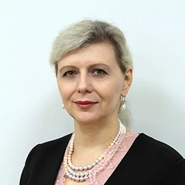 Директор школы, Учитель русского языка и литературы